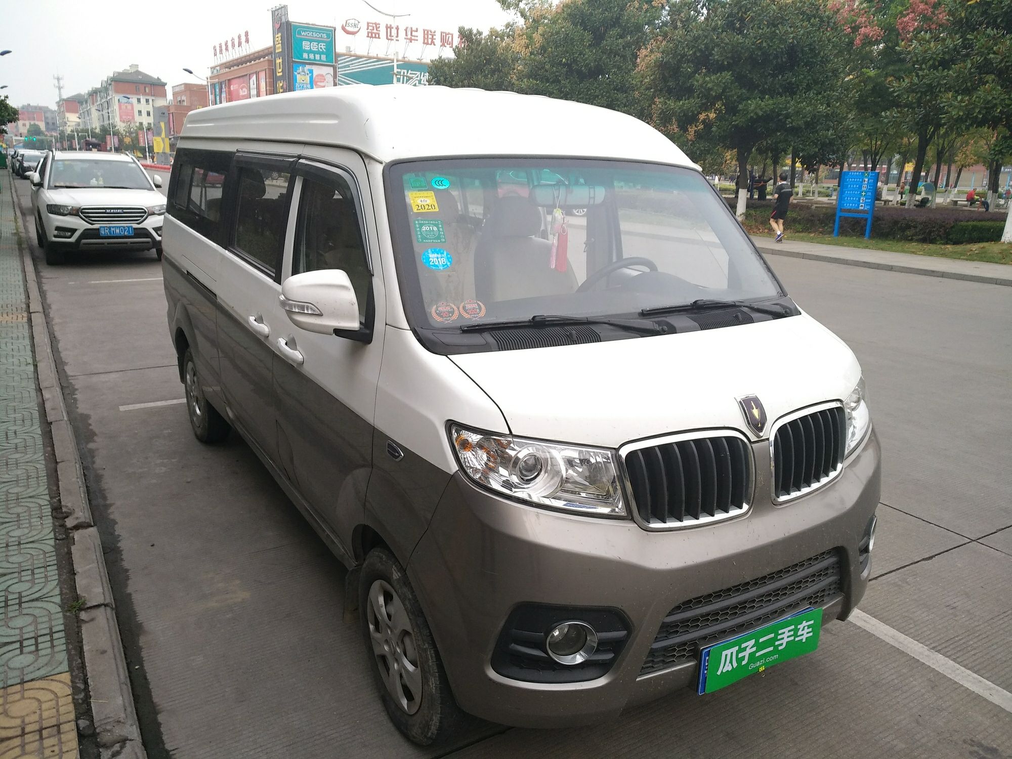 金杯海狮x302016款13l手动5座财富版国Ⅴ