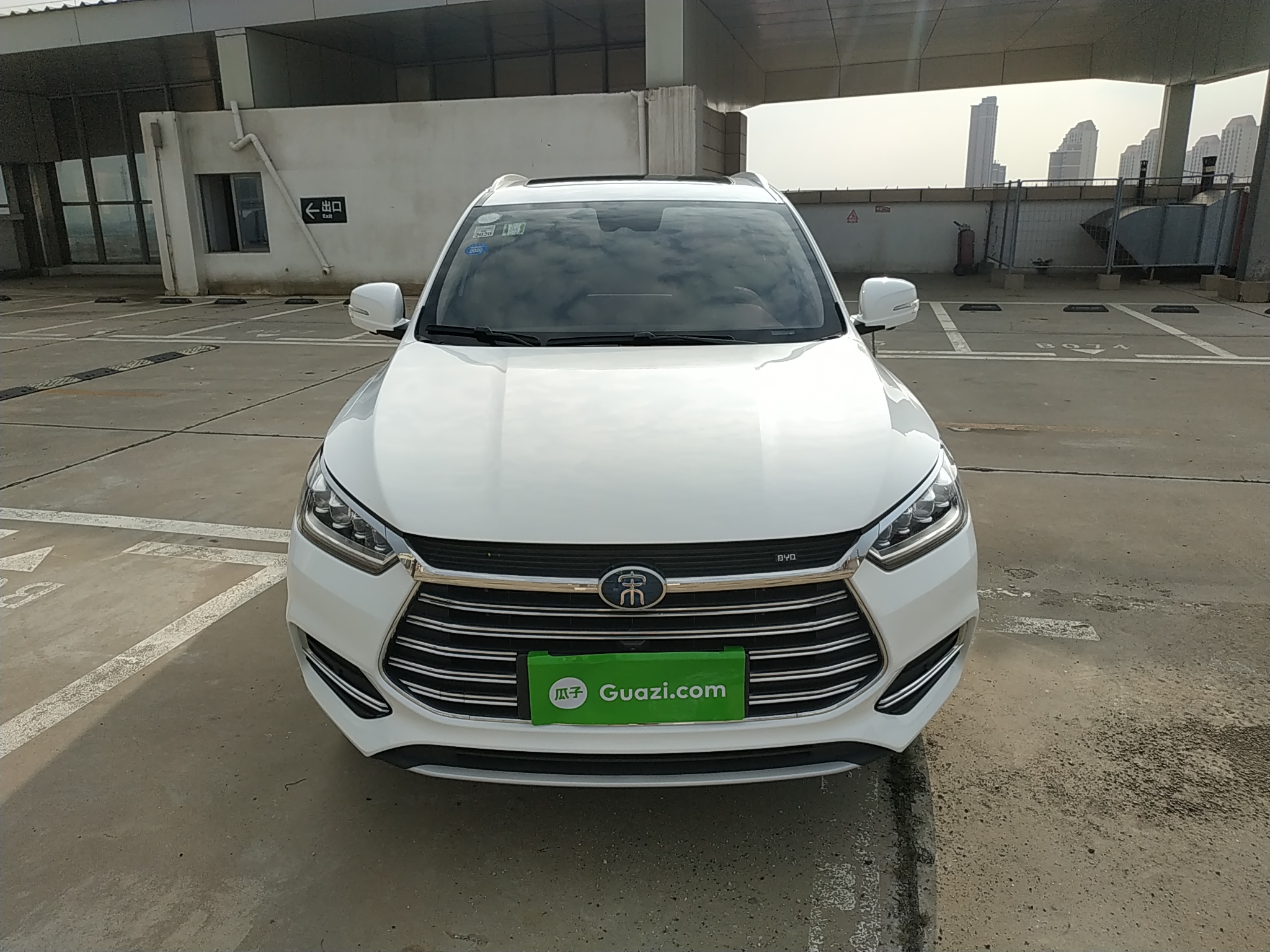 比亚迪宋dm2019款15t自动智联锐享型国Ⅴ