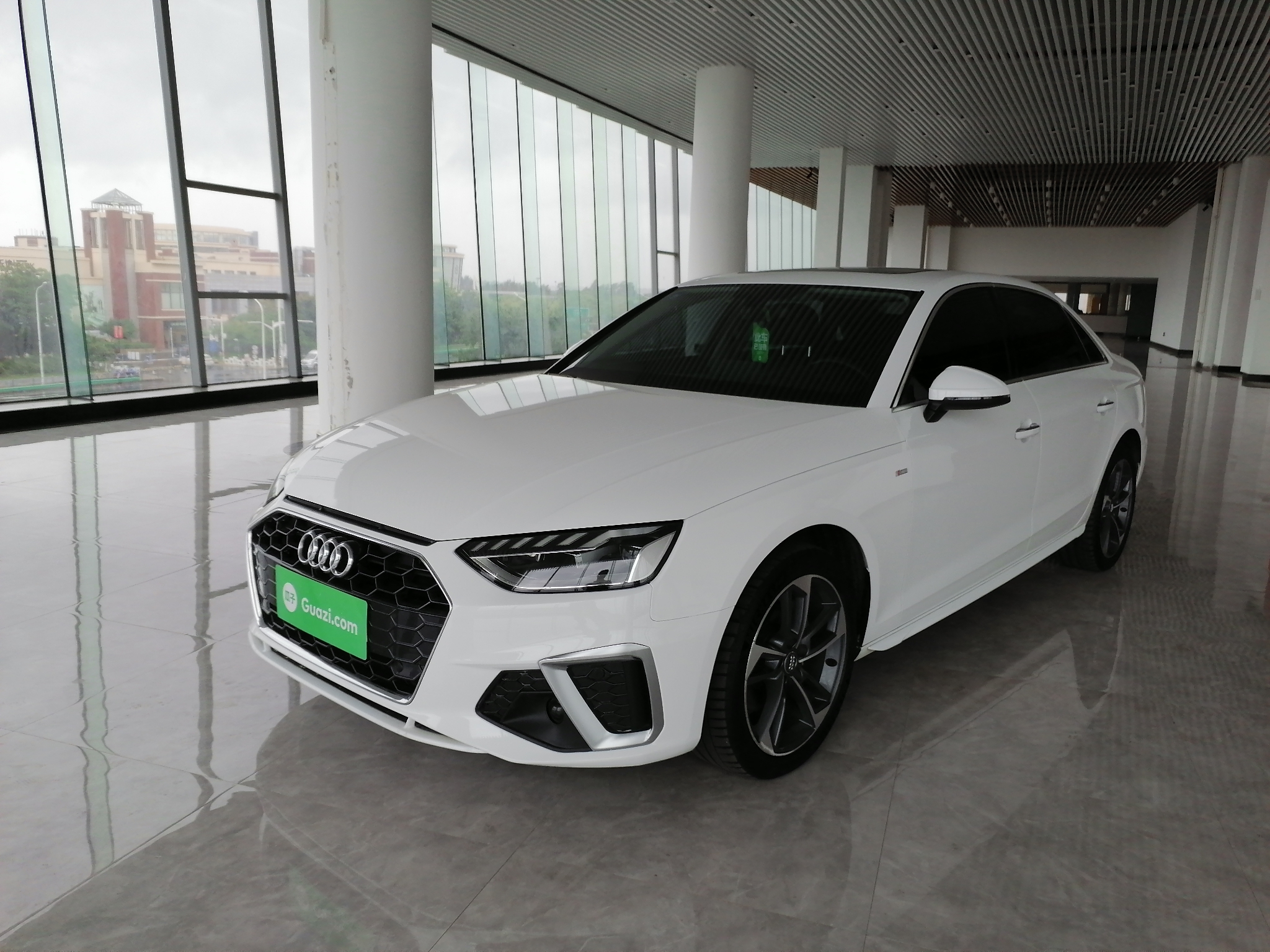 奥迪a4l2020款20t自动时尚动感型国Ⅵ