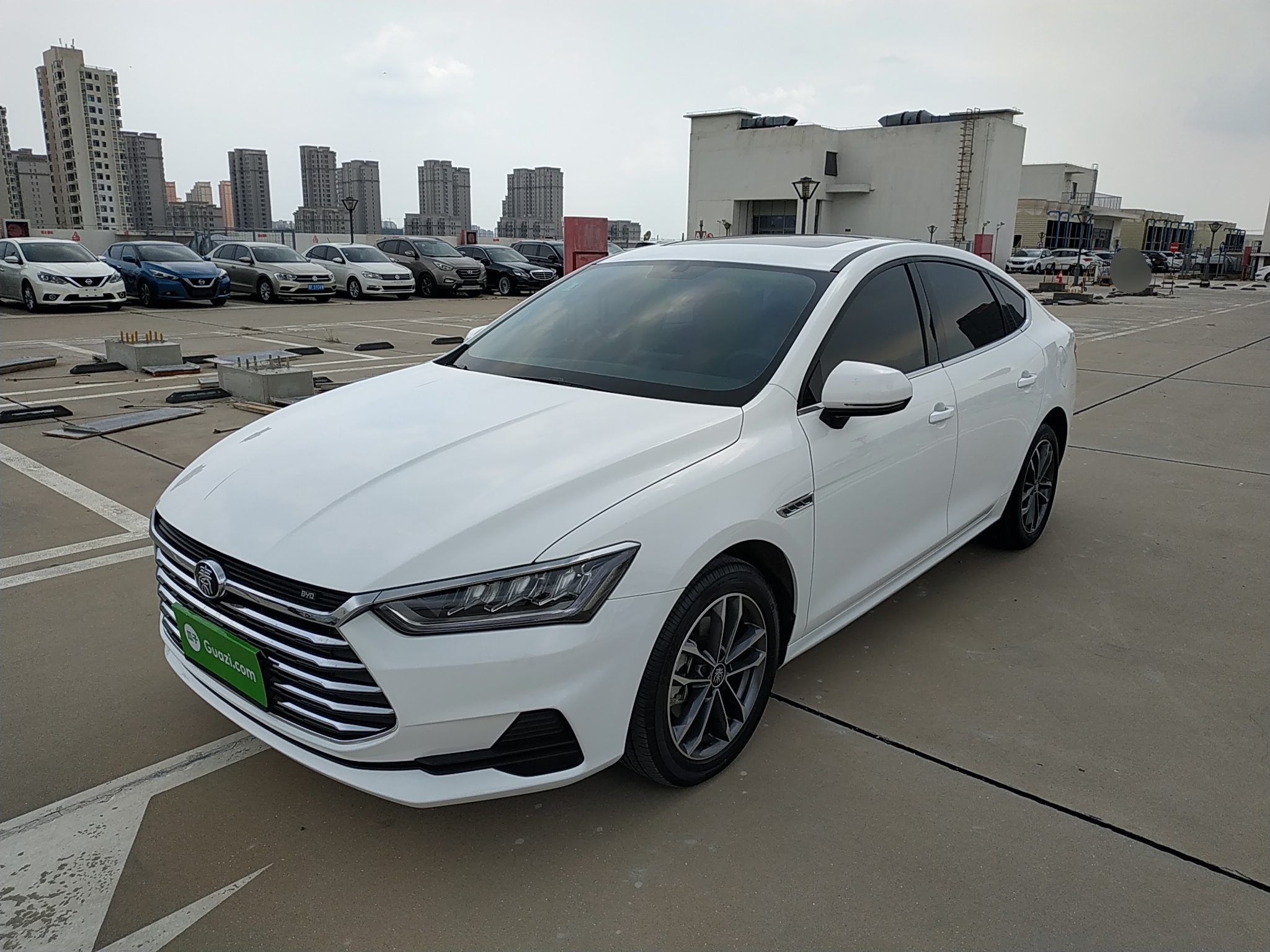 比亚迪秦pro2020款15t自动超越版旗舰型国Ⅵ