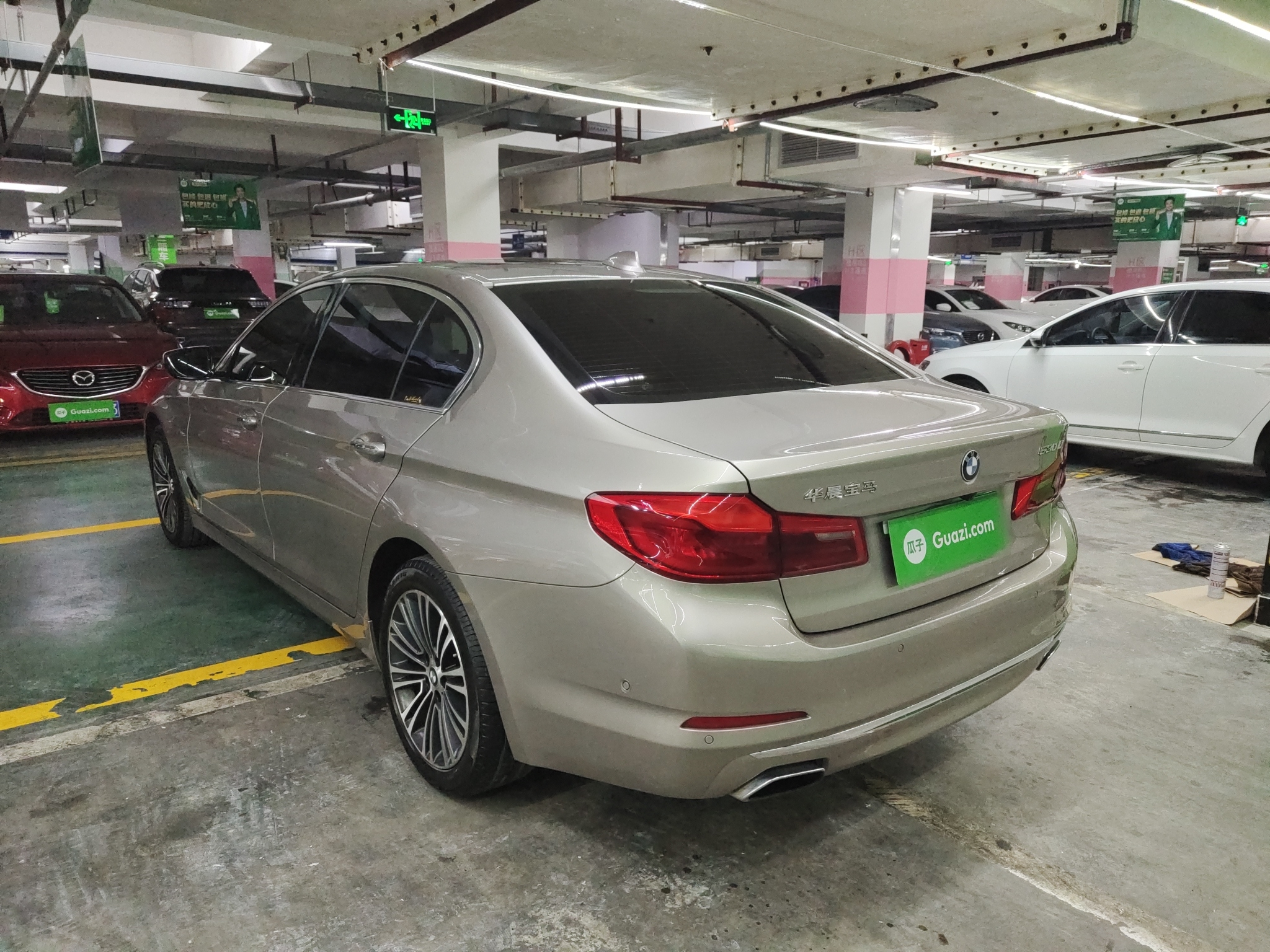 宝马5系 530Li 2018款 2.0T 自动 汽油 尊享型豪华套装改款 (国Ⅴ) 