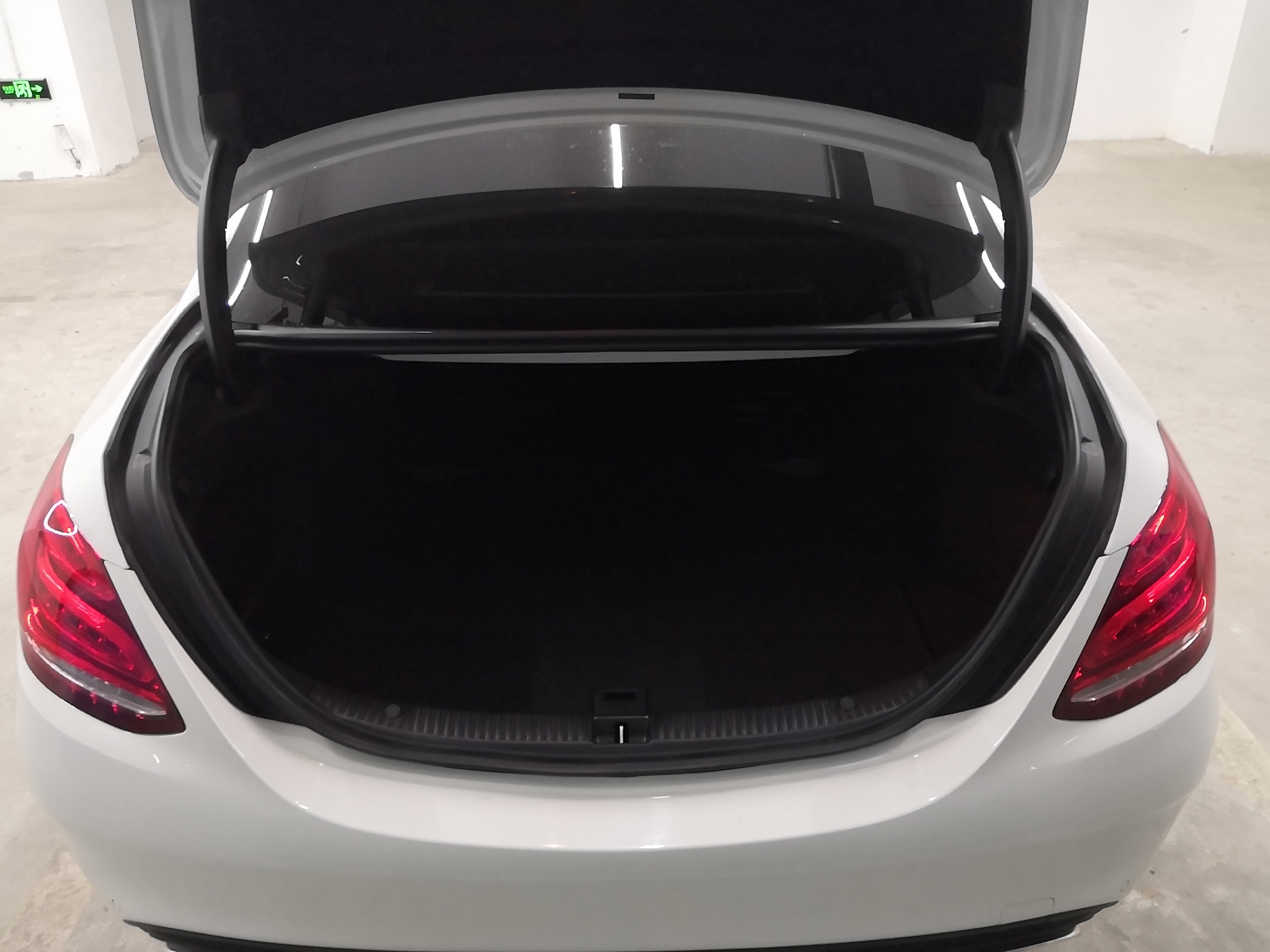 奔驰c级c200l2017款20t自动运动版改款国Ⅴ