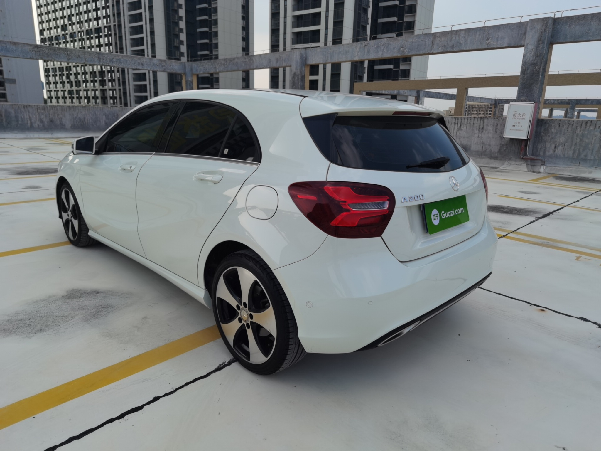 奔驰a级 a200 [进口] 2017款 1.6t 自动 汽油 时尚型