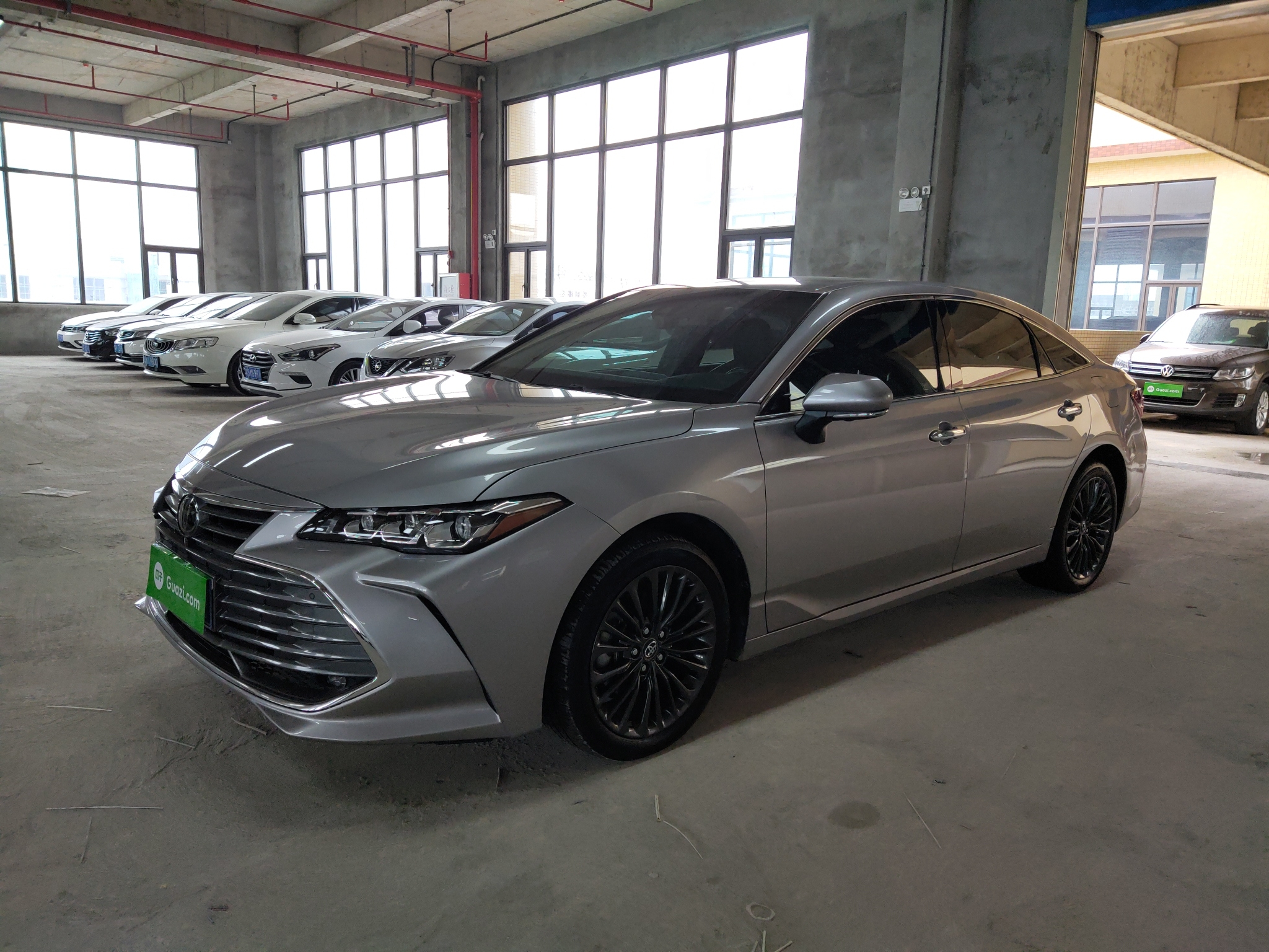 丰田亚洲龙 2019款 2.0l 自动 xle尊享版 (国Ⅵ)