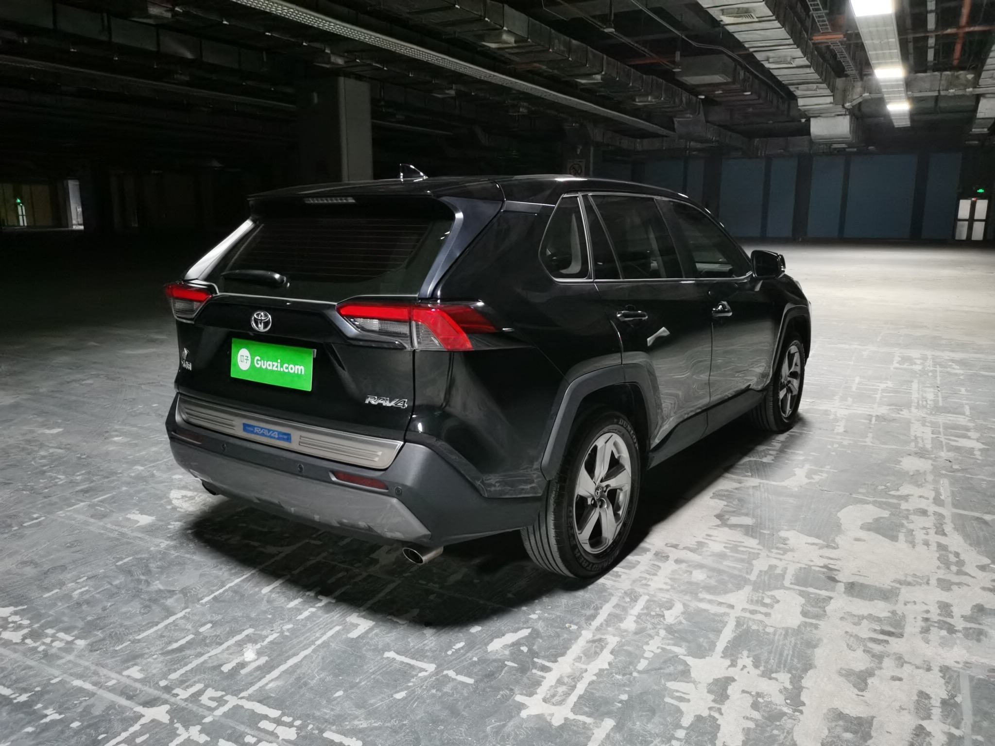 丰田rav42020款20l自动前驱风尚plus版国Ⅵ