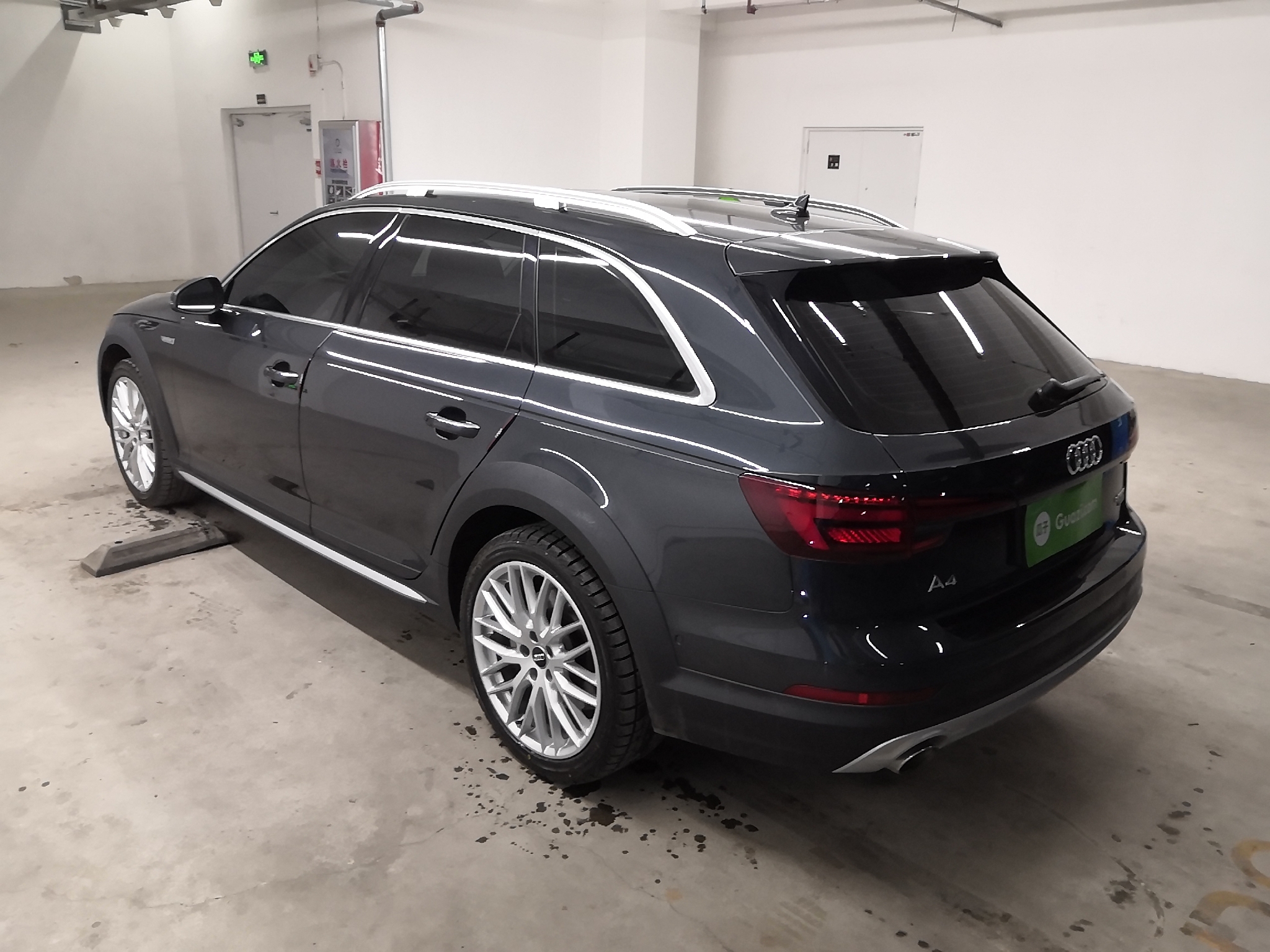 奥迪a4旅行进口2019款20t自动运动型